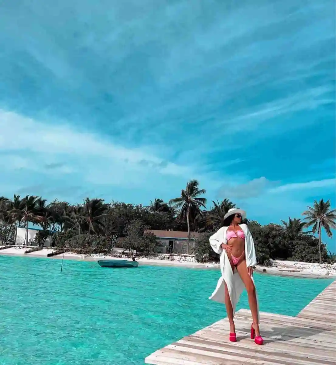 Adel escort in Munich