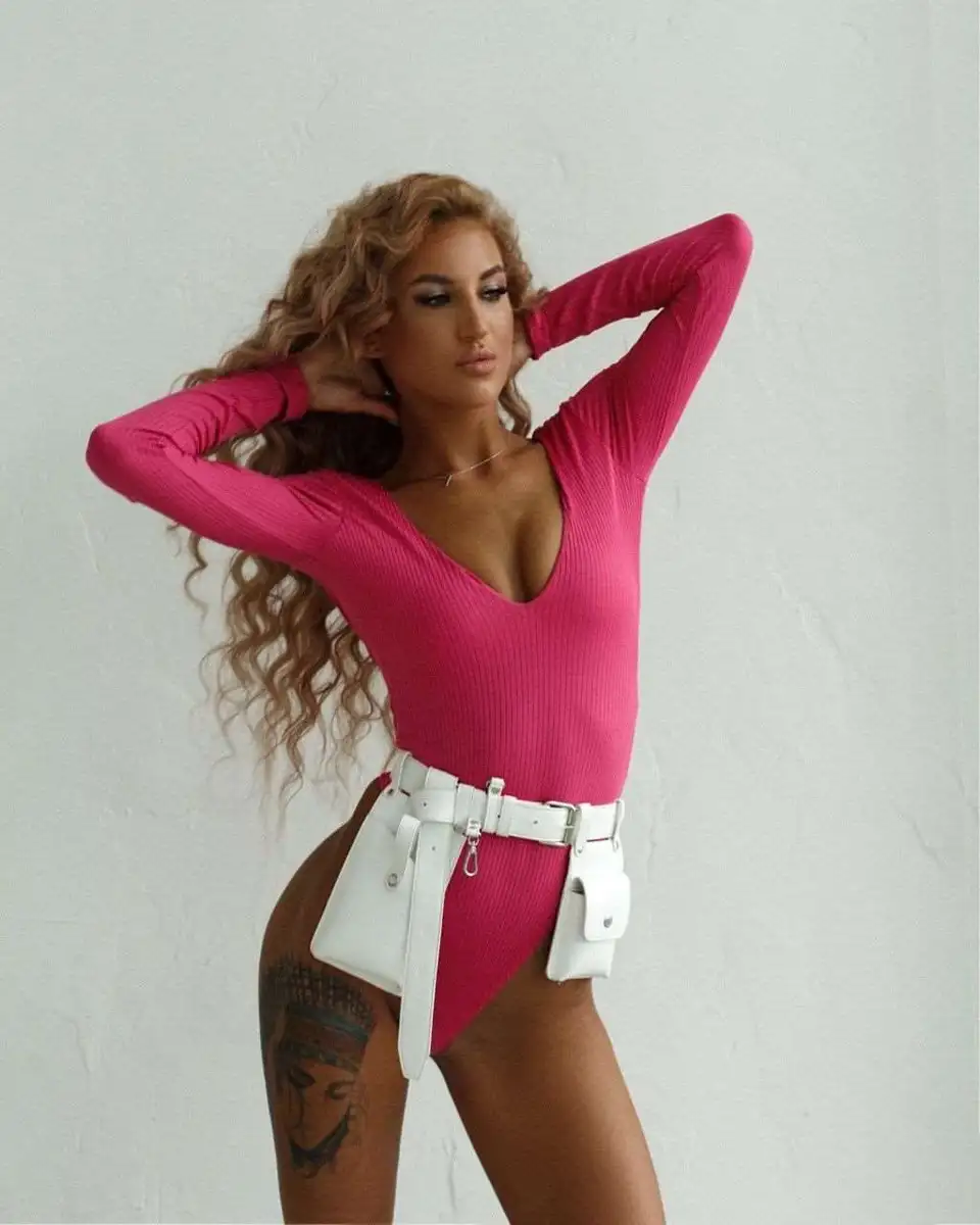 Adel escort in Munich