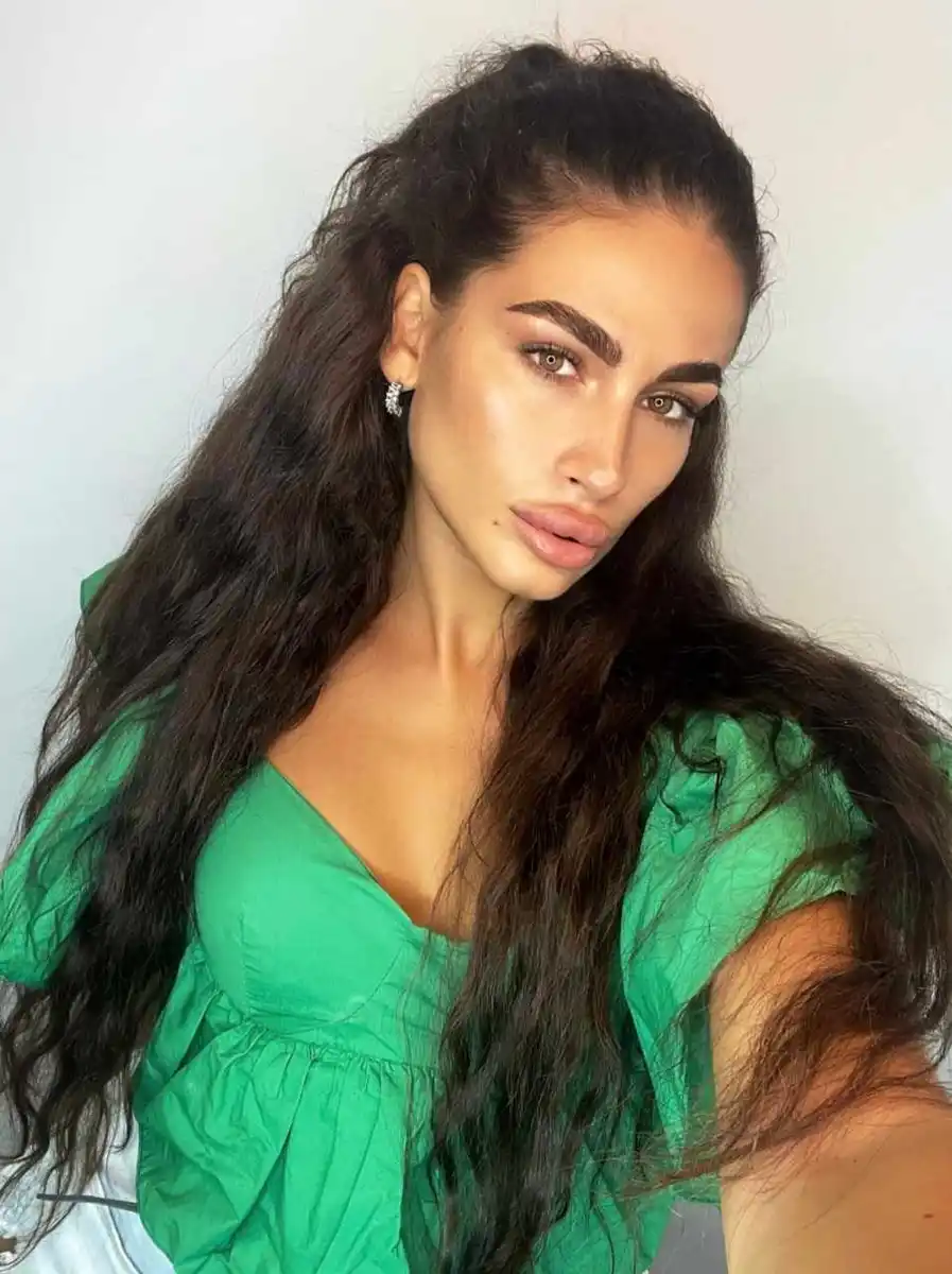 Adel escort in Munich