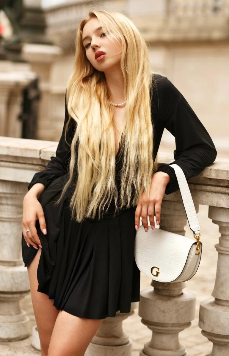 Adeline escort in Munich