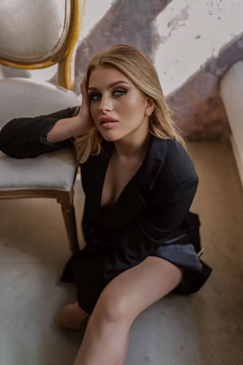 Alena escort in Munich