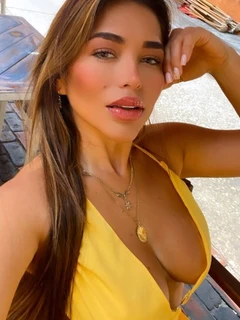 Andrea escort in Munich