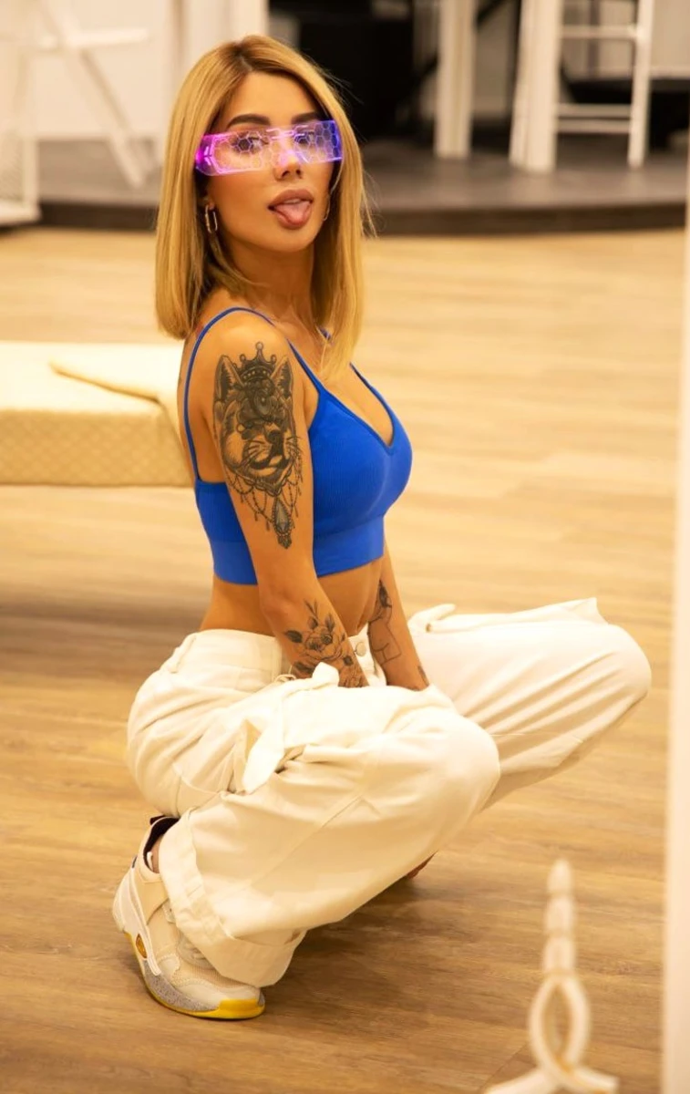 Angela escort in Munich
