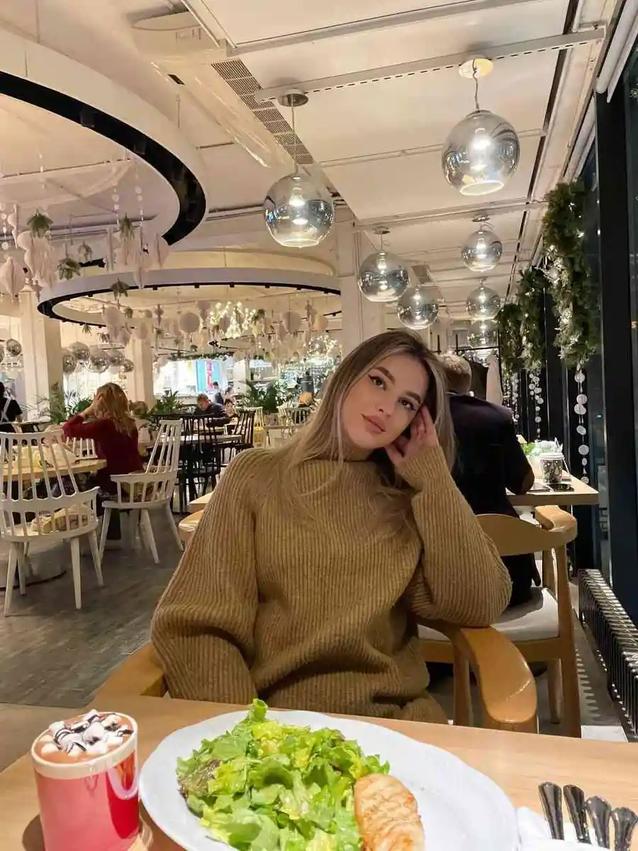 Camelia escort in Munich