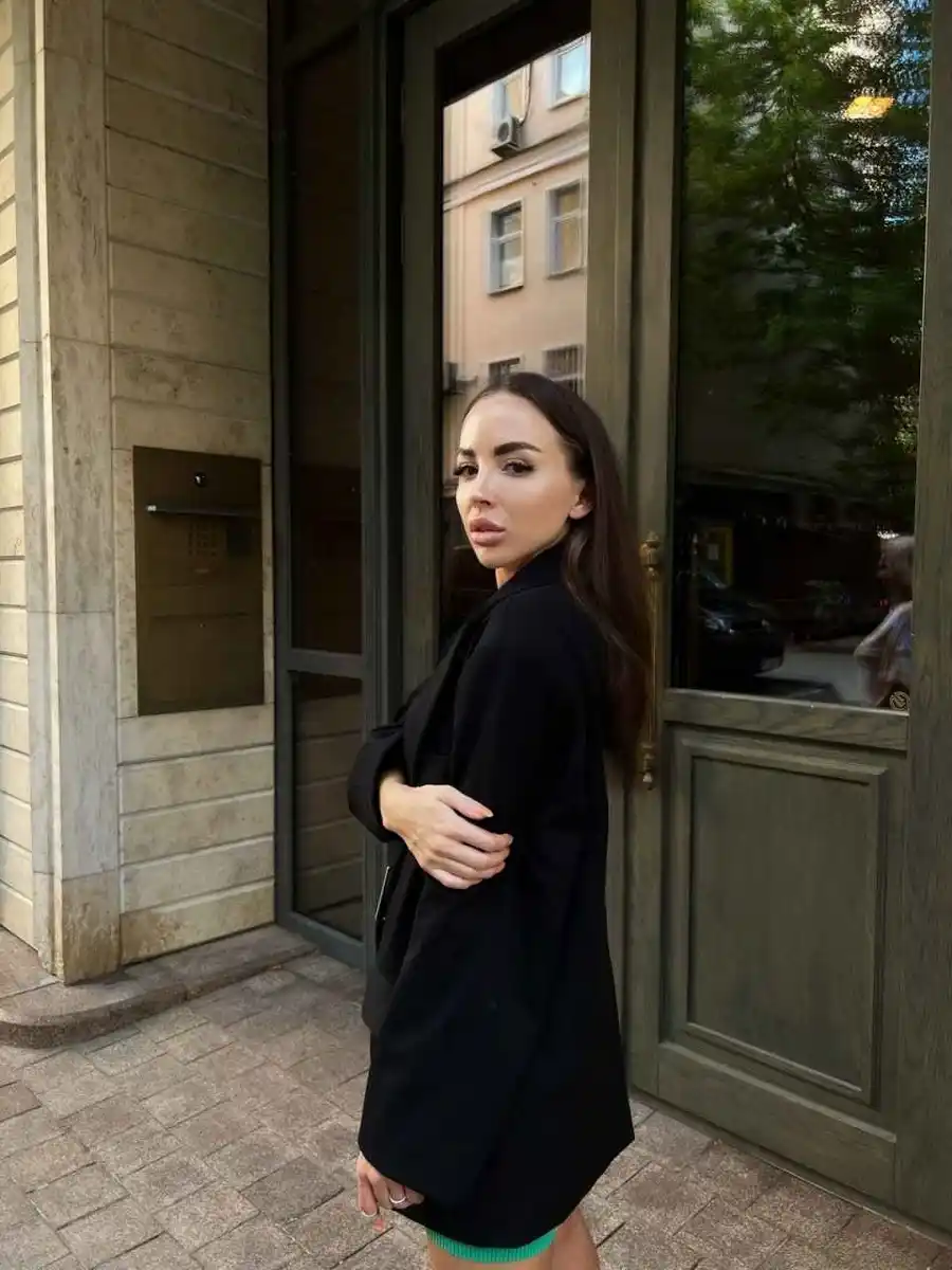 Elizabeth escort in Munich