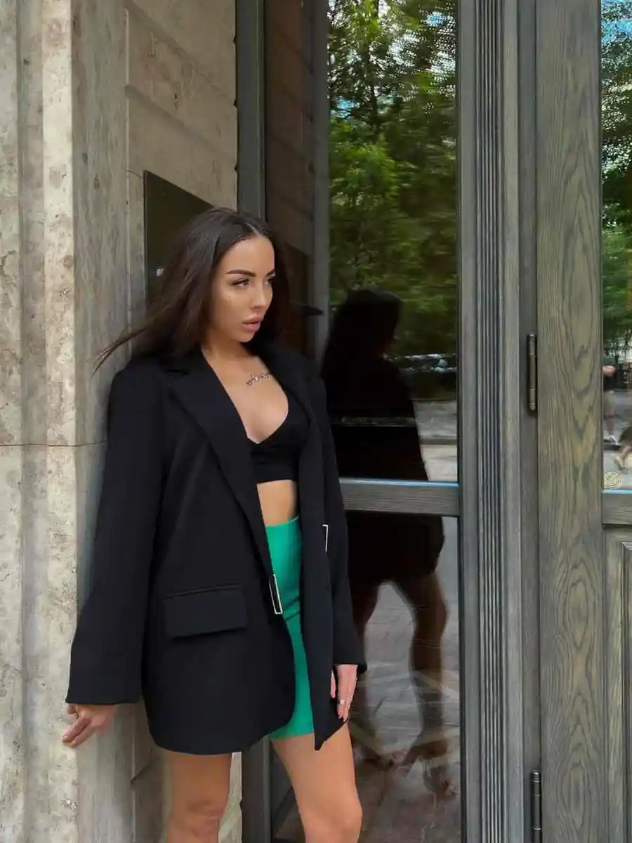 Elizabeth escort in Munich
