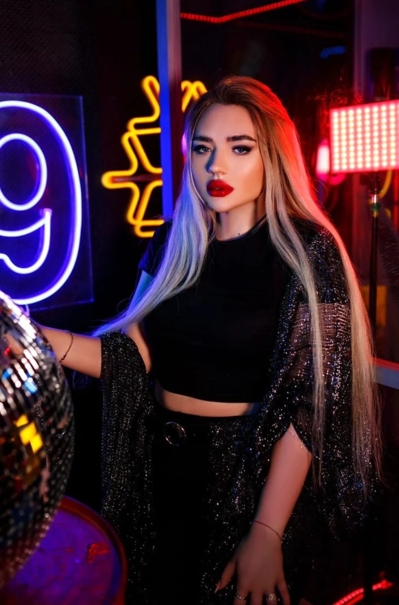 Inessa escort in Munich