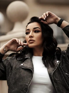 Karoline escort in Munich