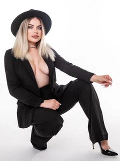 Lelya escort in Munich