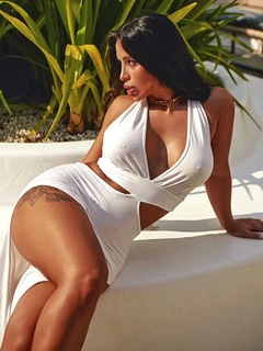 Nita escort in Munich