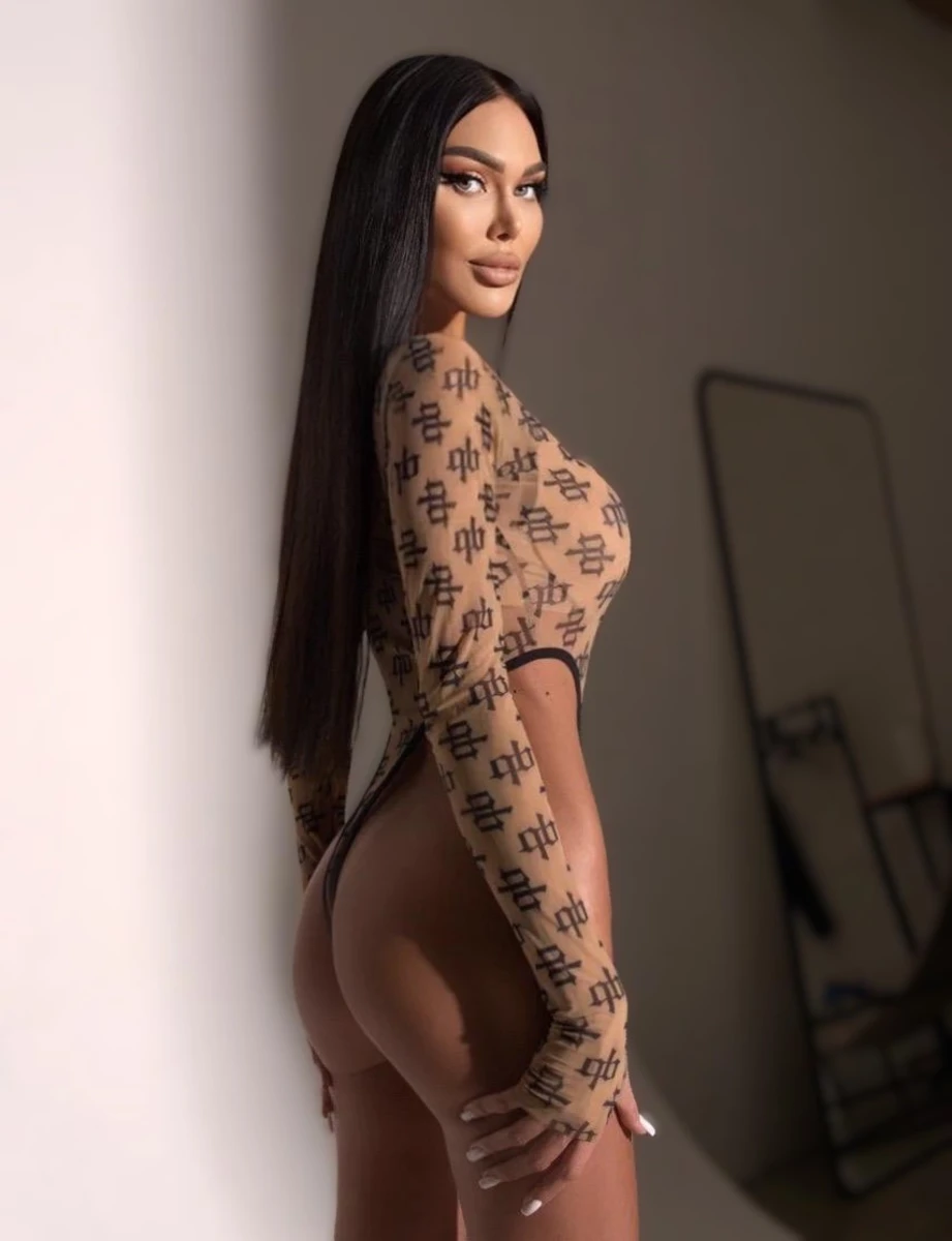 Sabina escort in Munich