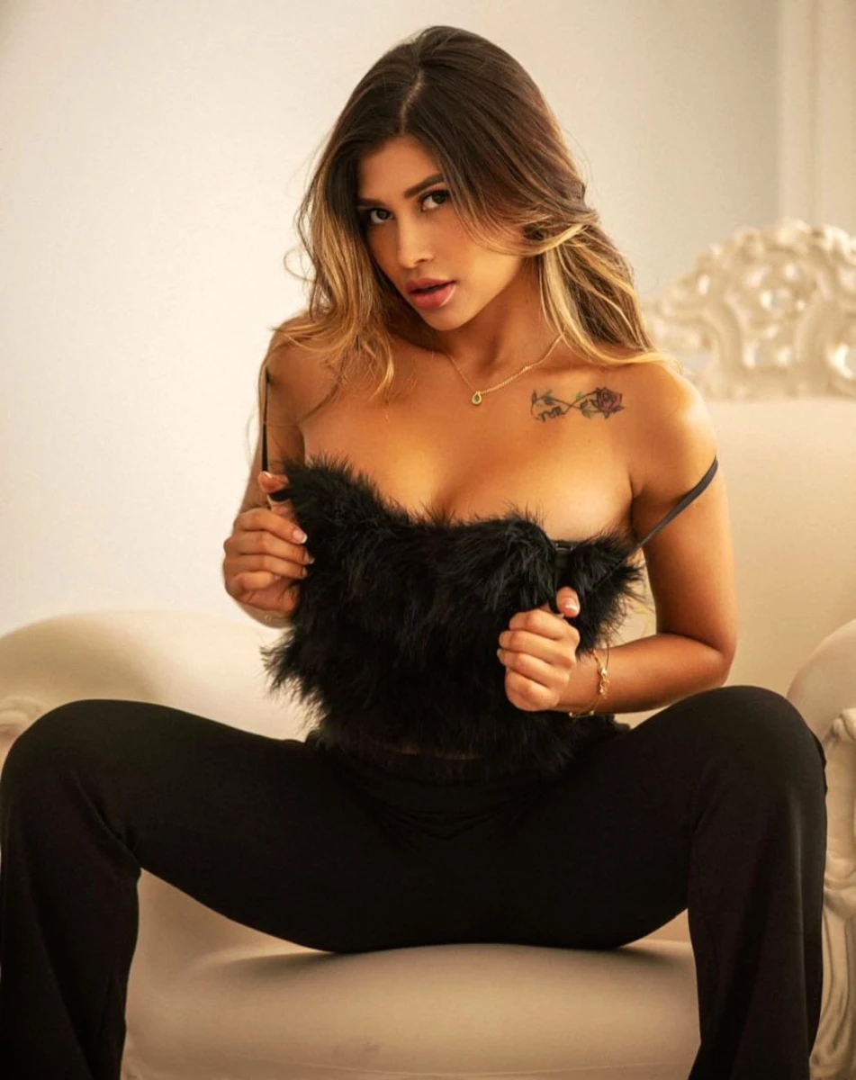 Sarita escort in Munich