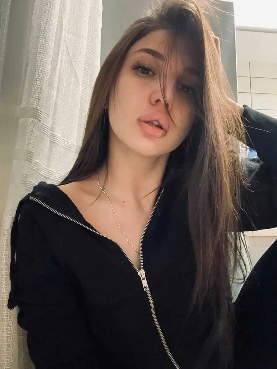 Violetta escort in Munich